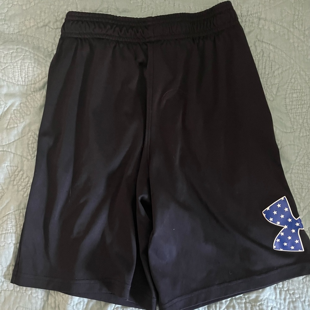 Under Armour Black Athletic Shorts - Picture 3 of 4